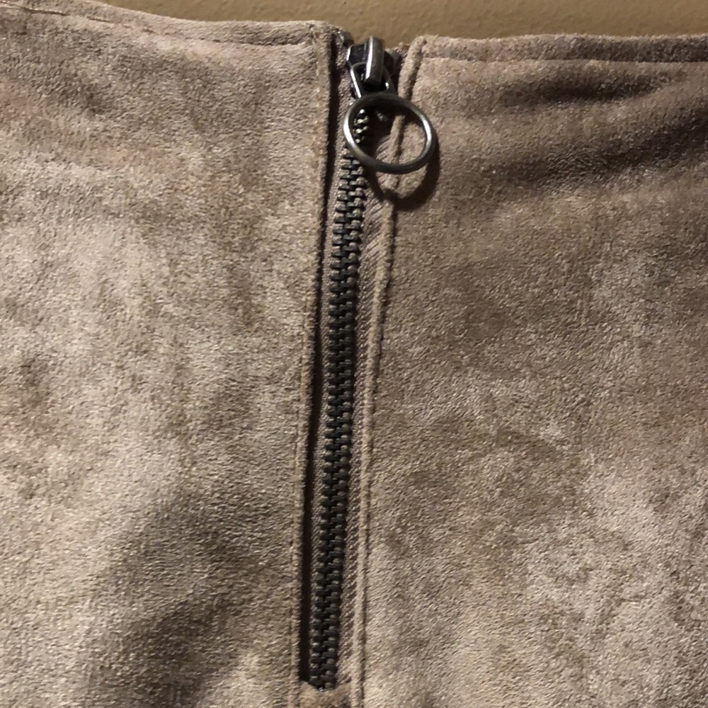 Blank NYC tan soft faux suede mini skirt - Picture 6 of 12